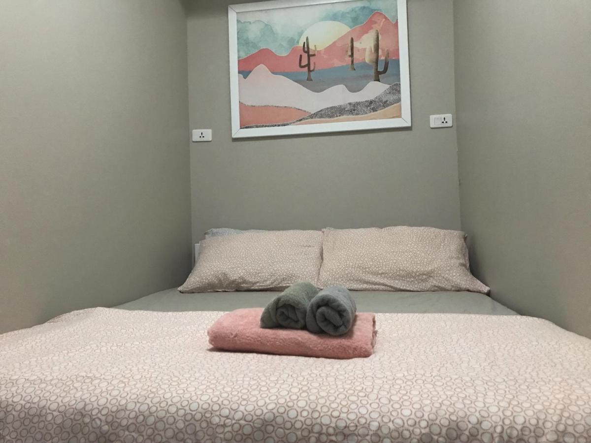 בנגקוק Kamin Bird Hostel מראה חיצוני תמונה