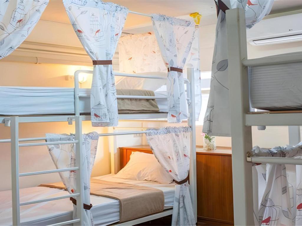 בנגקוק Kamin Bird Hostel מראה חיצוני תמונה