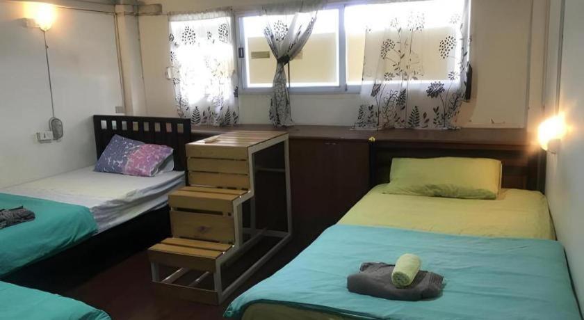 בנגקוק Kamin Bird Hostel מראה חיצוני תמונה